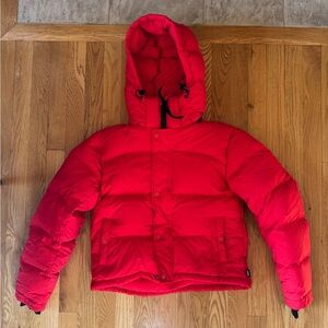 Aritzia Super Puff Shorty Catalina Red XXS